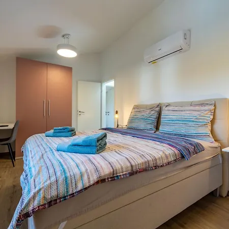 Сasa de vacaciones Laura, A Charming And Private Near The Sea
