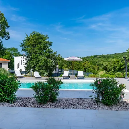 Сasa de vacaciones Laura, A Charming And Private Near The Sea