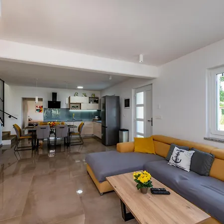 Laura, A Charming And Private Near The Sea Сasa de vacaciones *